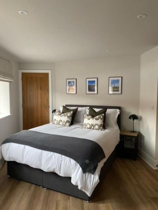New Modern Studio Apartment Near To City Centre Salisbury Eksteriør bilde
